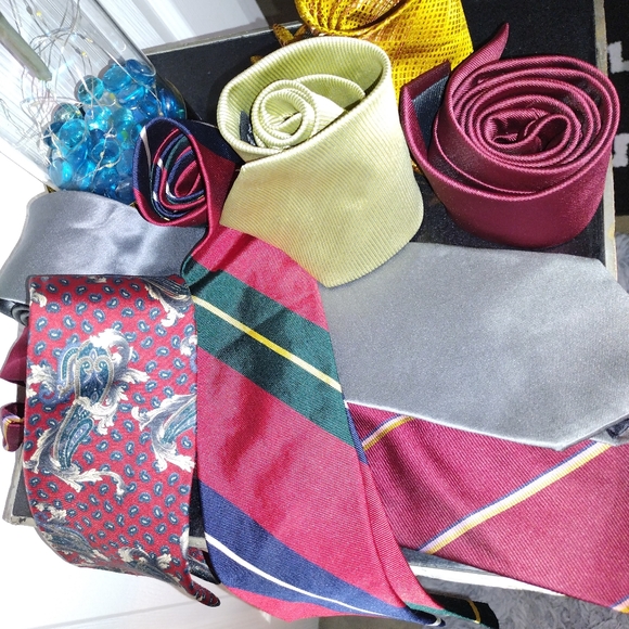 Lot of Assorted Men Ties - Picture 3 of 4